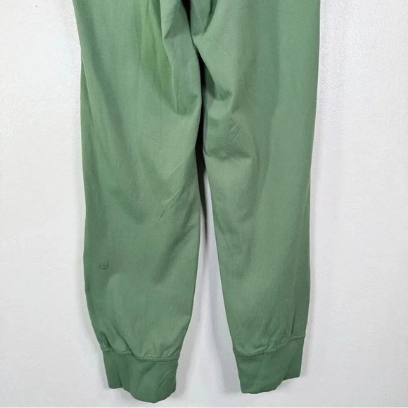 Lululemon Womens Size 2 Ready to Rulu High-Rise Jogger Crop Green Twill - Picture 11 of 13